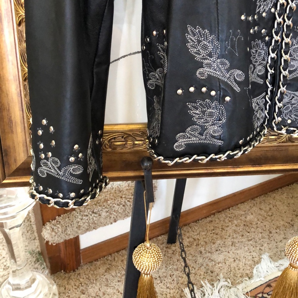 Leather jacket - Picture 3 of 10